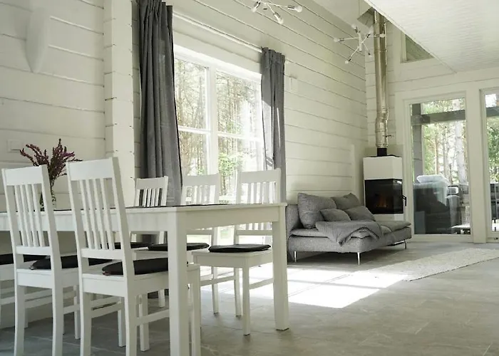 Willa Joiste Beach Villa *